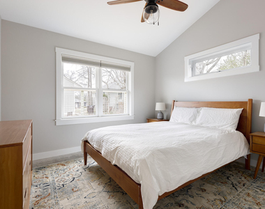 313 Dacian Avenue - Photo Thumbnail 15