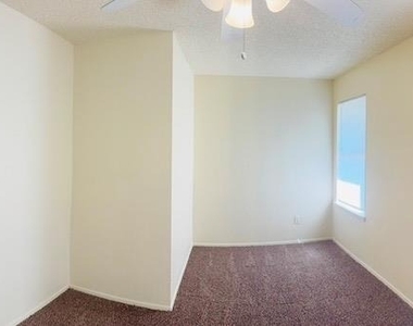 1206 Tartan Ln - Photo Thumbnail 21