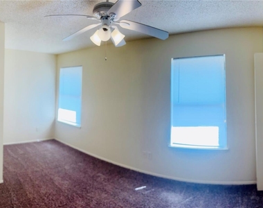 1206 Tartan Ln - Photo Thumbnail 19