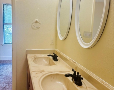 1206 Tartan Ln - Photo Thumbnail 25