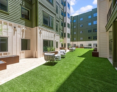 4802 S Congress St - Photo Thumbnail 14