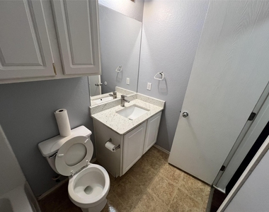 13501 Marie Ln - Photo Thumbnail 16