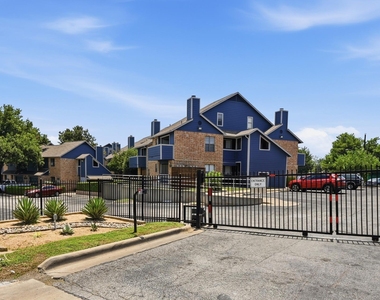 2500 Burleson Rd - Photo Thumbnail 2
