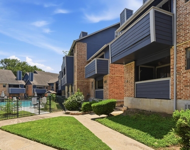 2500 Burleson Rd - Photo Thumbnail 19