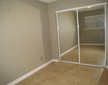 2500 Burleson Rd - Photo Thumbnail 5