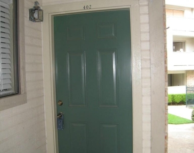 2500 Burleson Rd - Photo Thumbnail 16