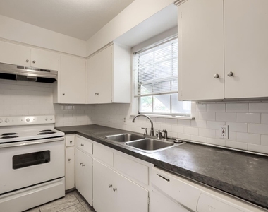 3119 Tom Green St - Photo Thumbnail 2