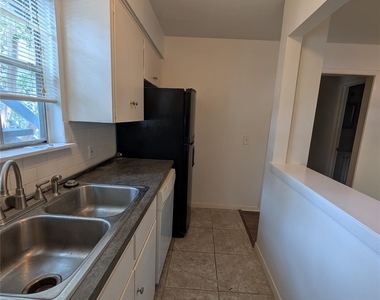 3119 Tom Green St - Photo Thumbnail 9