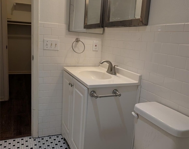 3119 Tom Green St - Photo Thumbnail 5