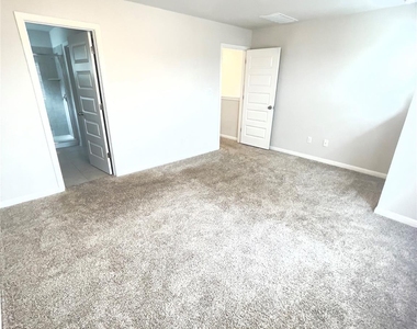 1725 Fountain Bridge Dr - Photo Thumbnail 18