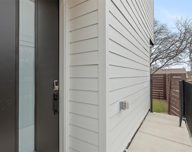 1417 Kramer Ln - Photo Thumbnail 29