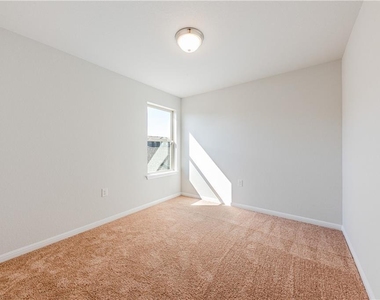 708 Durness Dr - Photo Thumbnail 19
