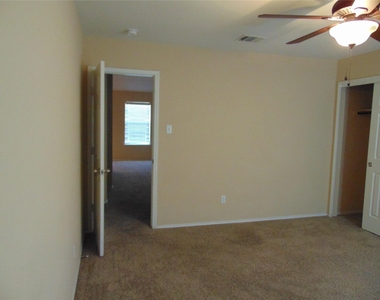 251 Wolfberry Path - Photo Thumbnail 16