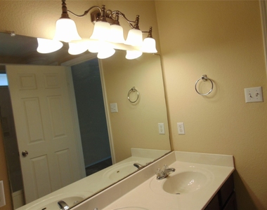 251 Wolfberry Path - Photo Thumbnail 10