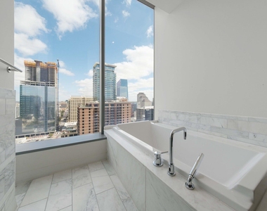 210 Lavaca St - Photo Thumbnail 18