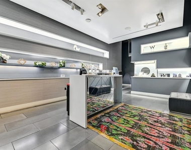 210 Lavaca St - Photo Thumbnail 37