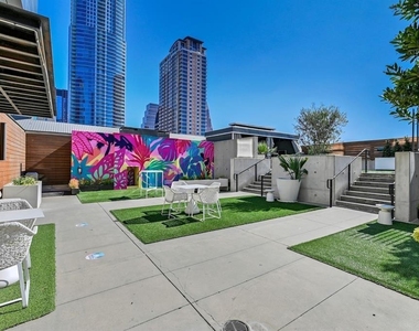 210 Lavaca St - Photo Thumbnail 33