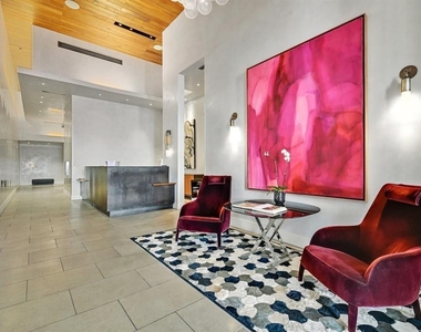 210 Lavaca St - Photo Thumbnail 39