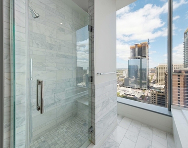 210 Lavaca St - Photo Thumbnail 17