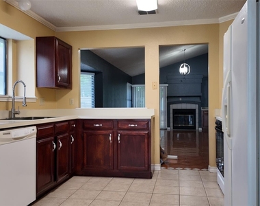 12331 Yarmont Way - Photo Thumbnail 4
