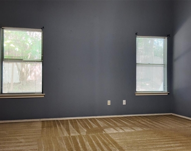 12331 Yarmont Way - Photo Thumbnail 8
