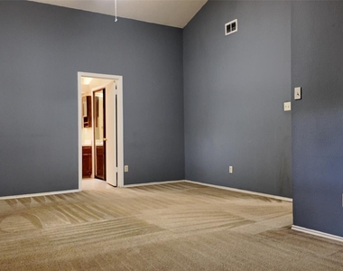 12331 Yarmont Way - Photo Thumbnail 7