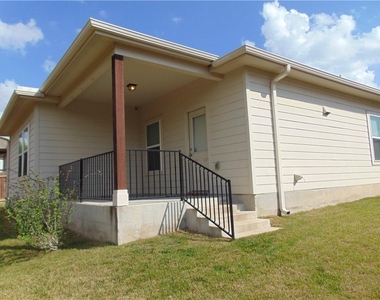 124 Hollis Ln - Photo Thumbnail 13