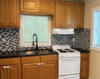 1321 Harris Hill Rd - Photo Thumbnail 4