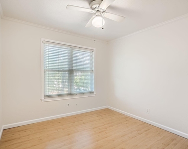 1712 Hermitage Dr - Photo Thumbnail 8