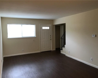 5001 Bull Creek Rd - Photo Thumbnail 1