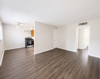 3106 Duval St - Photo Thumbnail 2