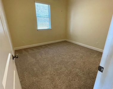 236 Galveston Island Ln - Photo Thumbnail 20