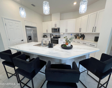 7223 Hawkes Bend Street Street - Photo Thumbnail 10