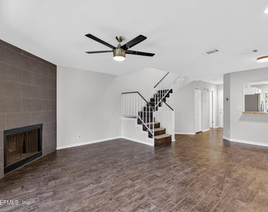 7701 Baymeadows Circle W - Photo Thumbnail 19