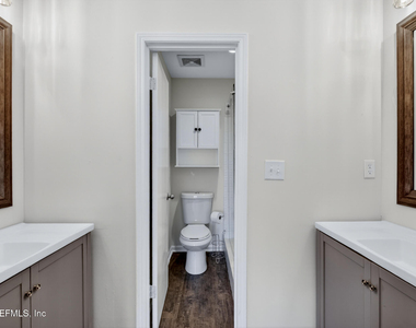 7701 Baymeadows Circle W - Photo Thumbnail 31