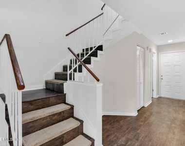 7701 Baymeadows Circle W - Photo Thumbnail 20