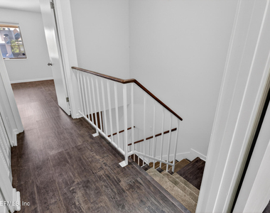 7701 Baymeadows Circle W - Photo Thumbnail 21