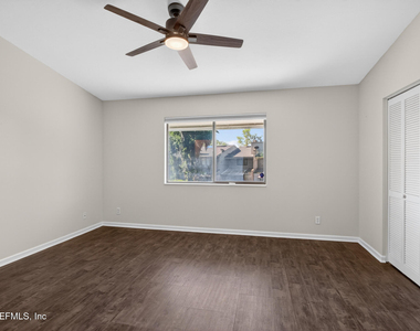 7701 Baymeadows Circle W - Photo Thumbnail 27