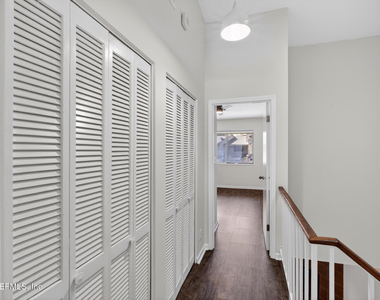 7701 Baymeadows Circle W - Photo Thumbnail 22
