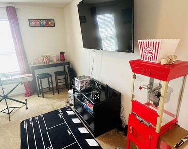 12573 Green Meadow Drive - Photo Thumbnail 27