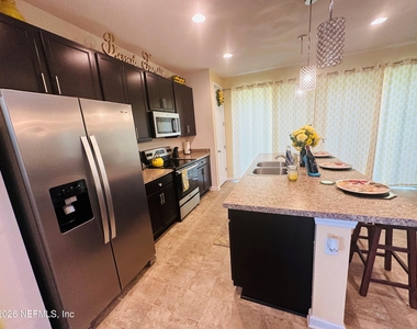 12573 Green Meadow Drive - Photo Thumbnail 16