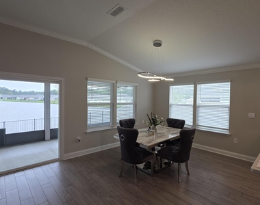 721 Narvarez Avenue - Photo Thumbnail 9