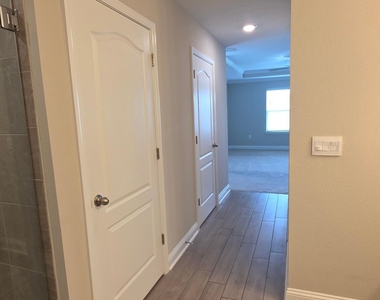 721 Narvarez Avenue - Photo Thumbnail 28