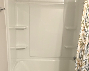 721 Narvarez Avenue - Photo Thumbnail 16