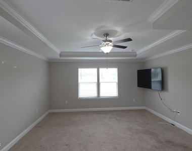 721 Narvarez Avenue - Photo Thumbnail 20