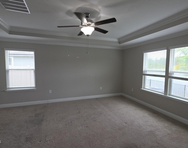 721 Narvarez Avenue - Photo Thumbnail 18