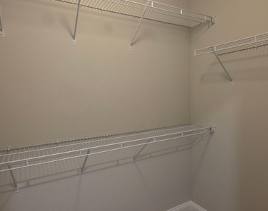 721 Narvarez Avenue - Photo Thumbnail 21