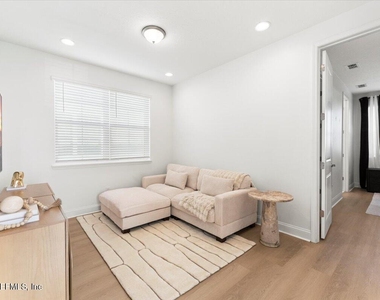 492 Rum Runner Way - Photo Thumbnail 26