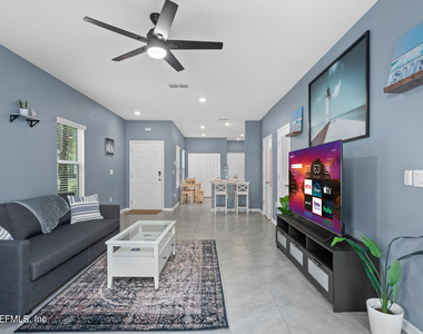 237 Aralia Lane - Photo Thumbnail 4