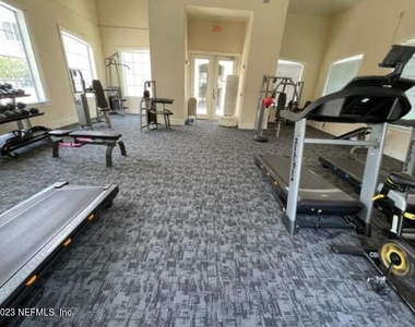 8290 Gate Parkway W - Photo Thumbnail 20